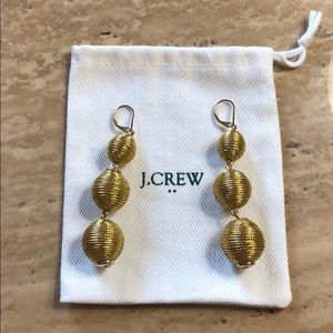 Gold statement earrings 💛